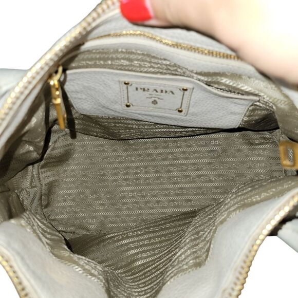 Prada Cream Leather Shoulder Bag Handbag - Picture 5 of 16
